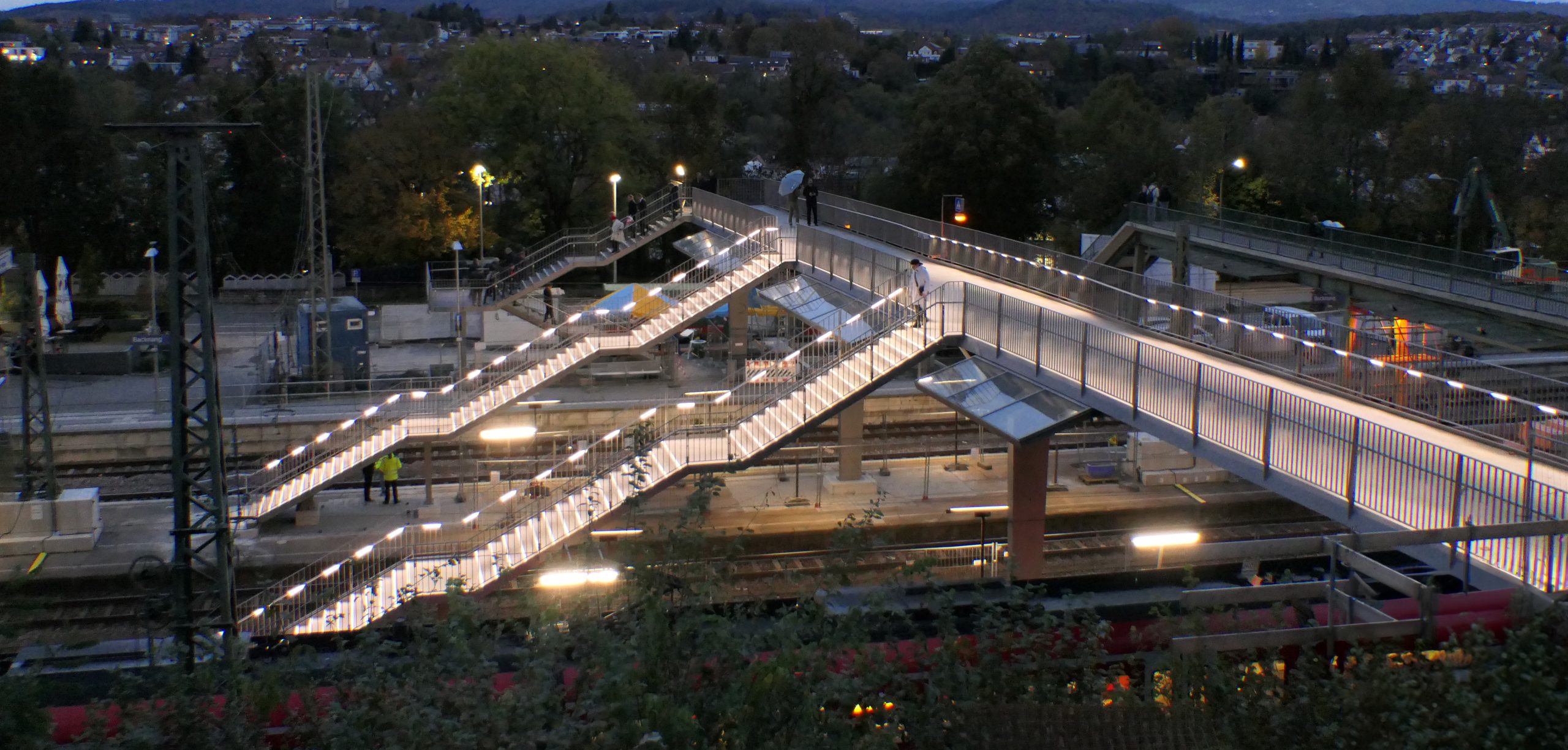 Footbridge opened at Backnang train station - sbp